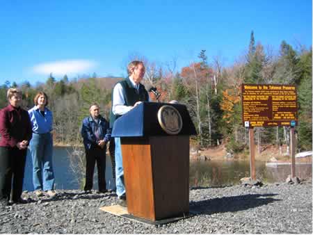 Governor Pataki Officially Welcomes the Public